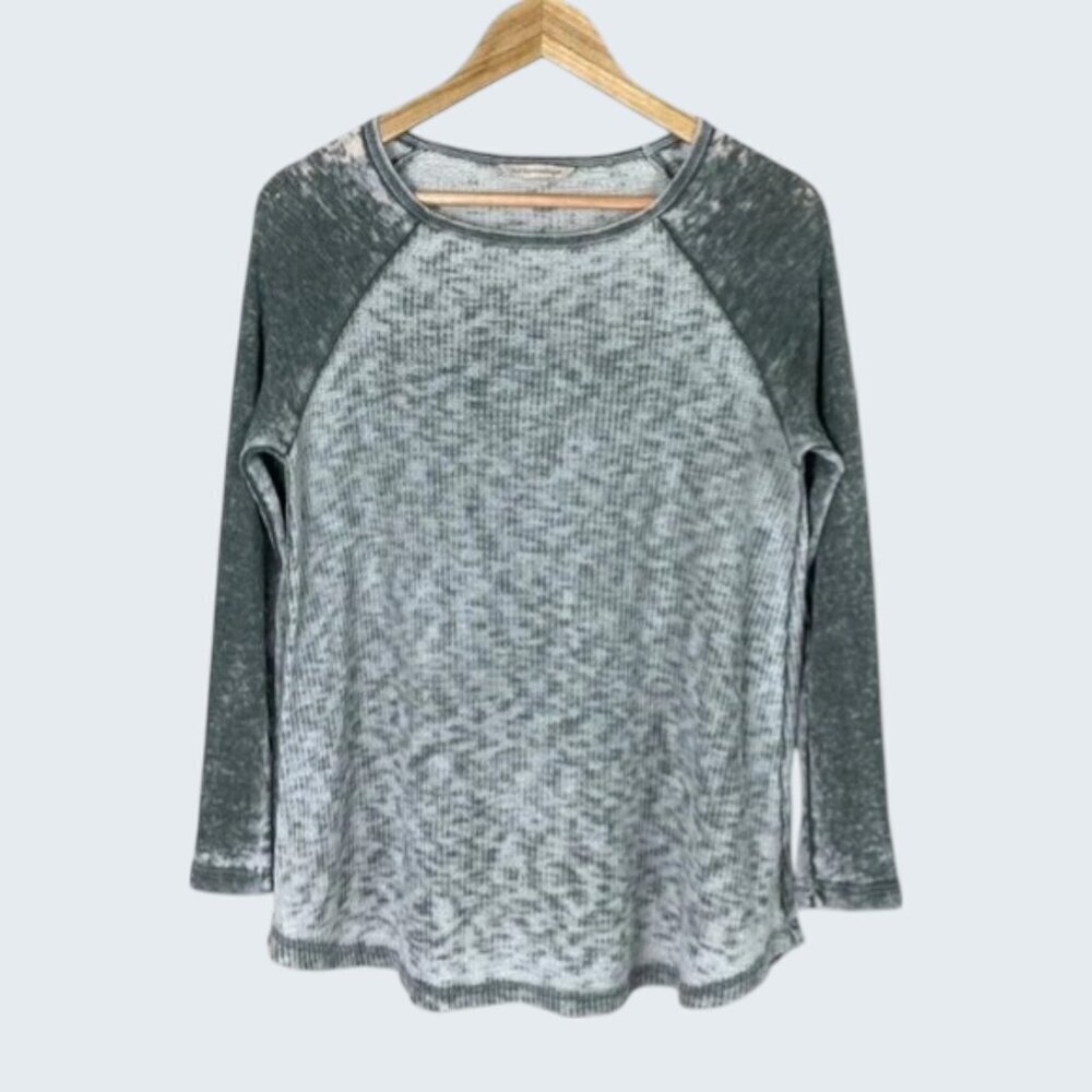 SOFT SURROUNDINGS GRAY BURNOUT BASEBALL LONG SLEEVE TOP - Picture 2 of 8